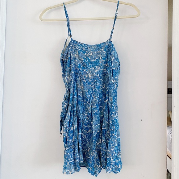 Urban Outfitters Kimchi Blue Mini Romper Wrap - Picture 4 of 5